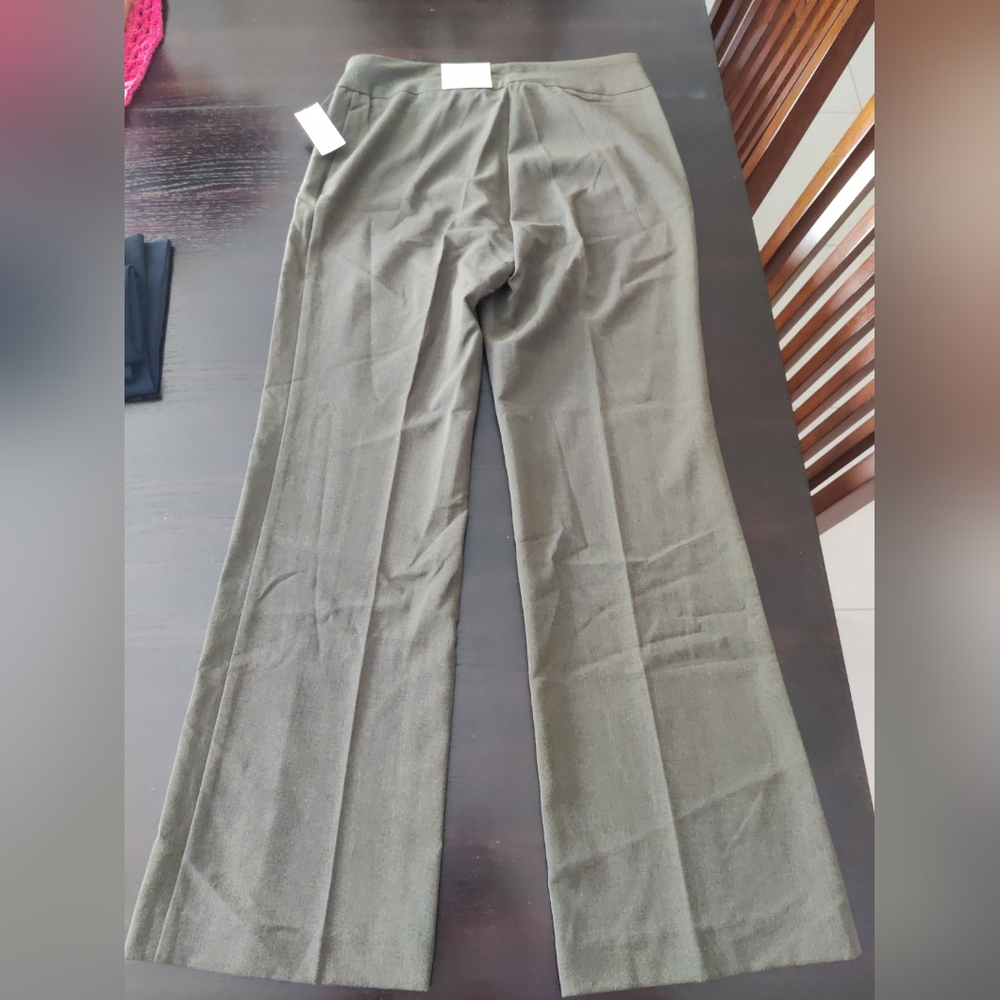 NWT Dressbarn Olive Green Tummy Control Dress Pants - Size 6 - Picture 4 of 5